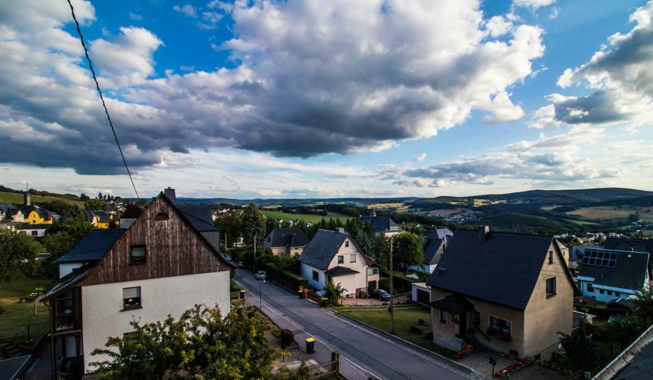Am Balkon Des Erzgebirges Apartment Bernsbach Luaran gambar